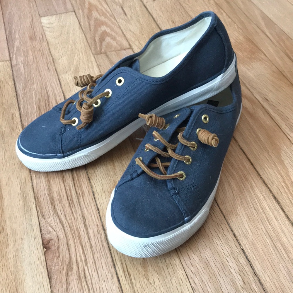 🌼Navy Blue Sperrys🌼
